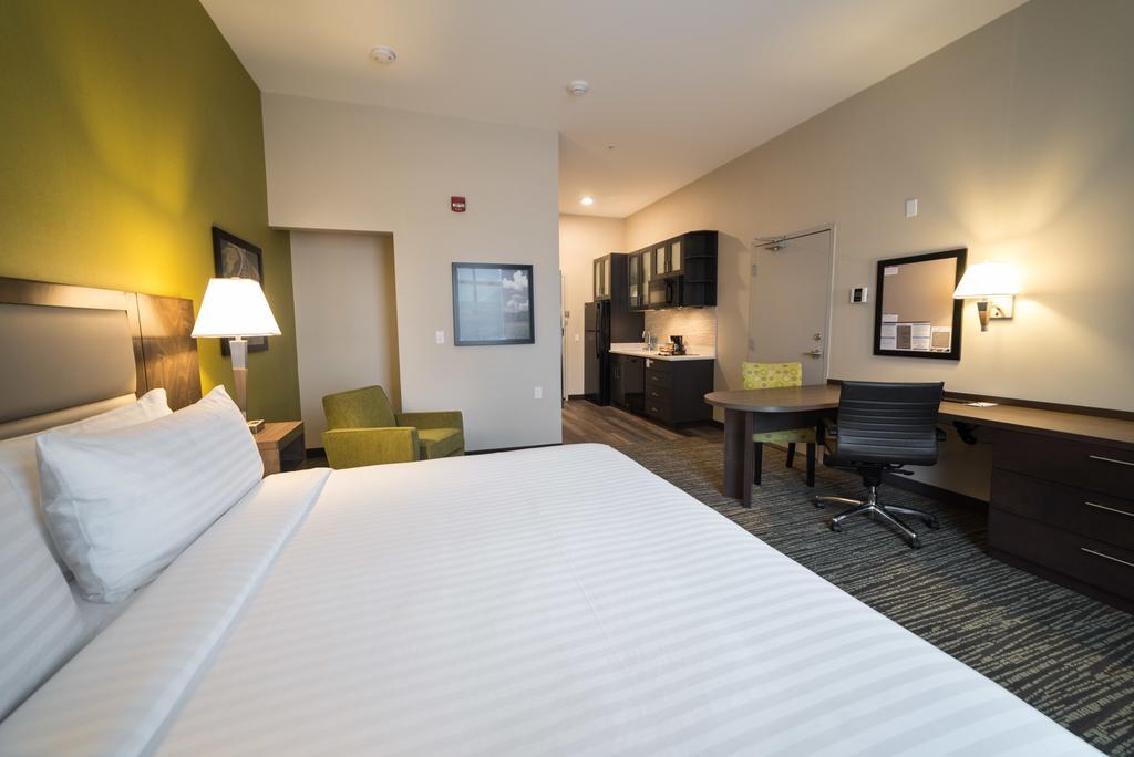 Candlewood Suites West Edmonton - Mall Area By Ihg Ngoại thất bức ảnh