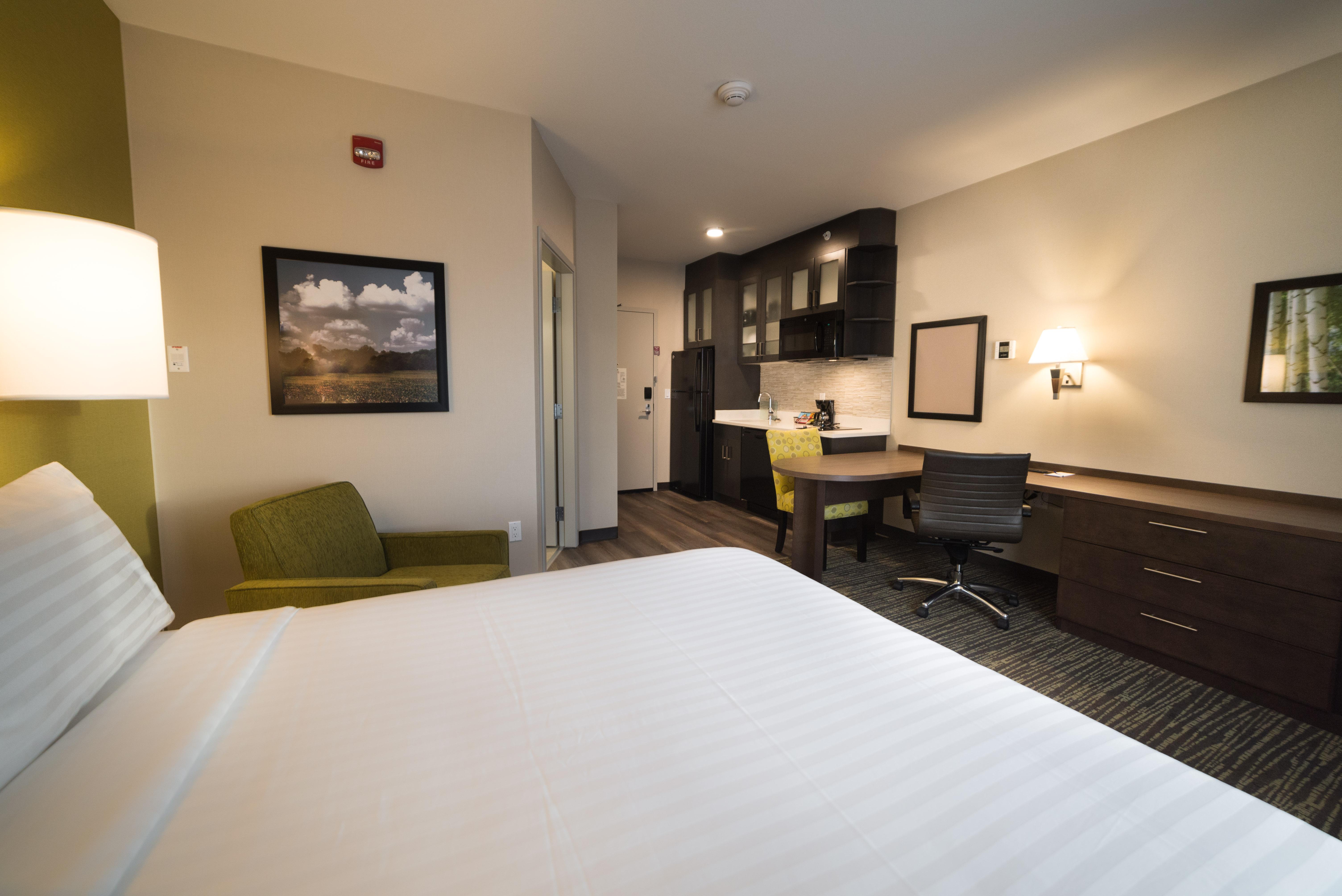 Candlewood Suites West Edmonton - Mall Area By Ihg Ngoại thất bức ảnh