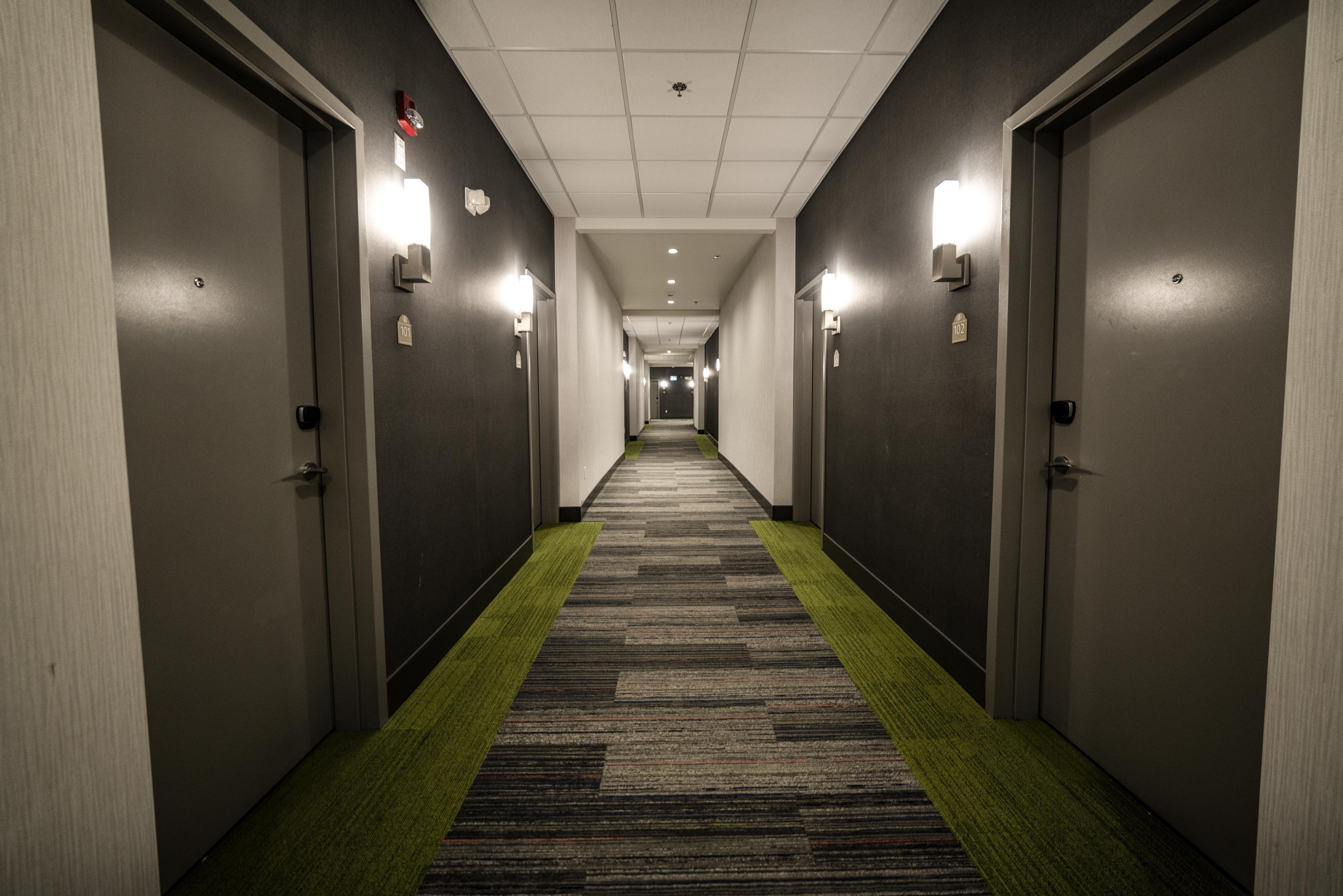 Candlewood Suites West Edmonton - Mall Area By Ihg Ngoại thất bức ảnh
