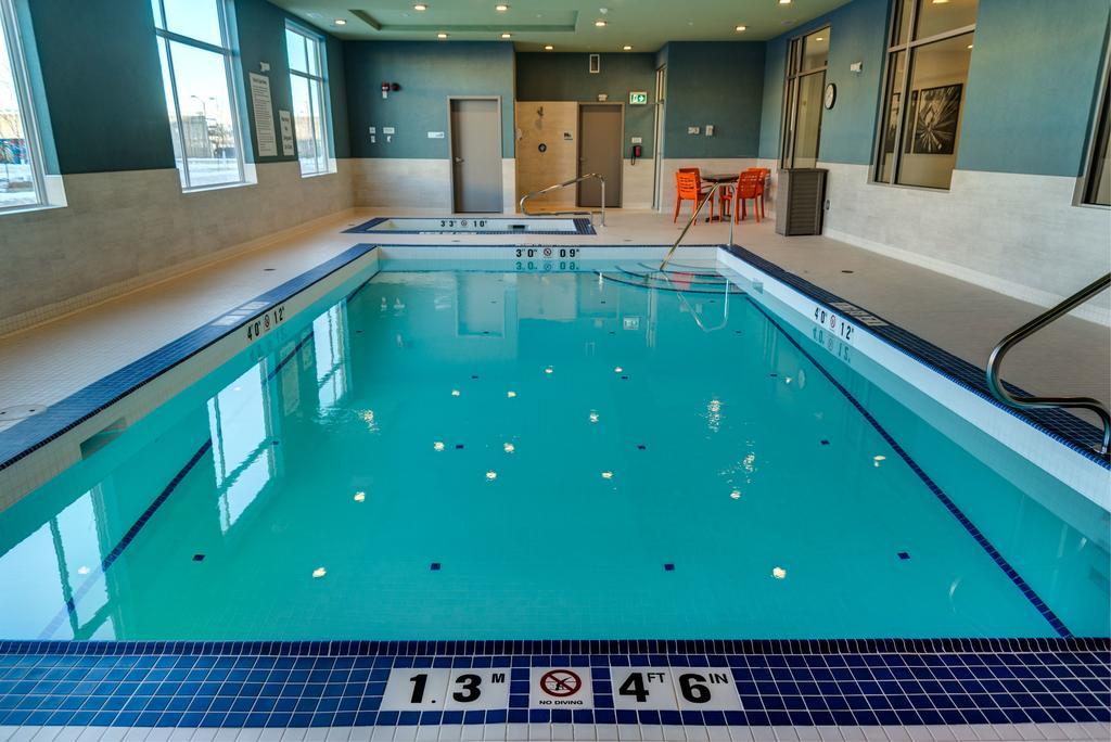 Candlewood Suites West Edmonton - Mall Area By Ihg Ngoại thất bức ảnh