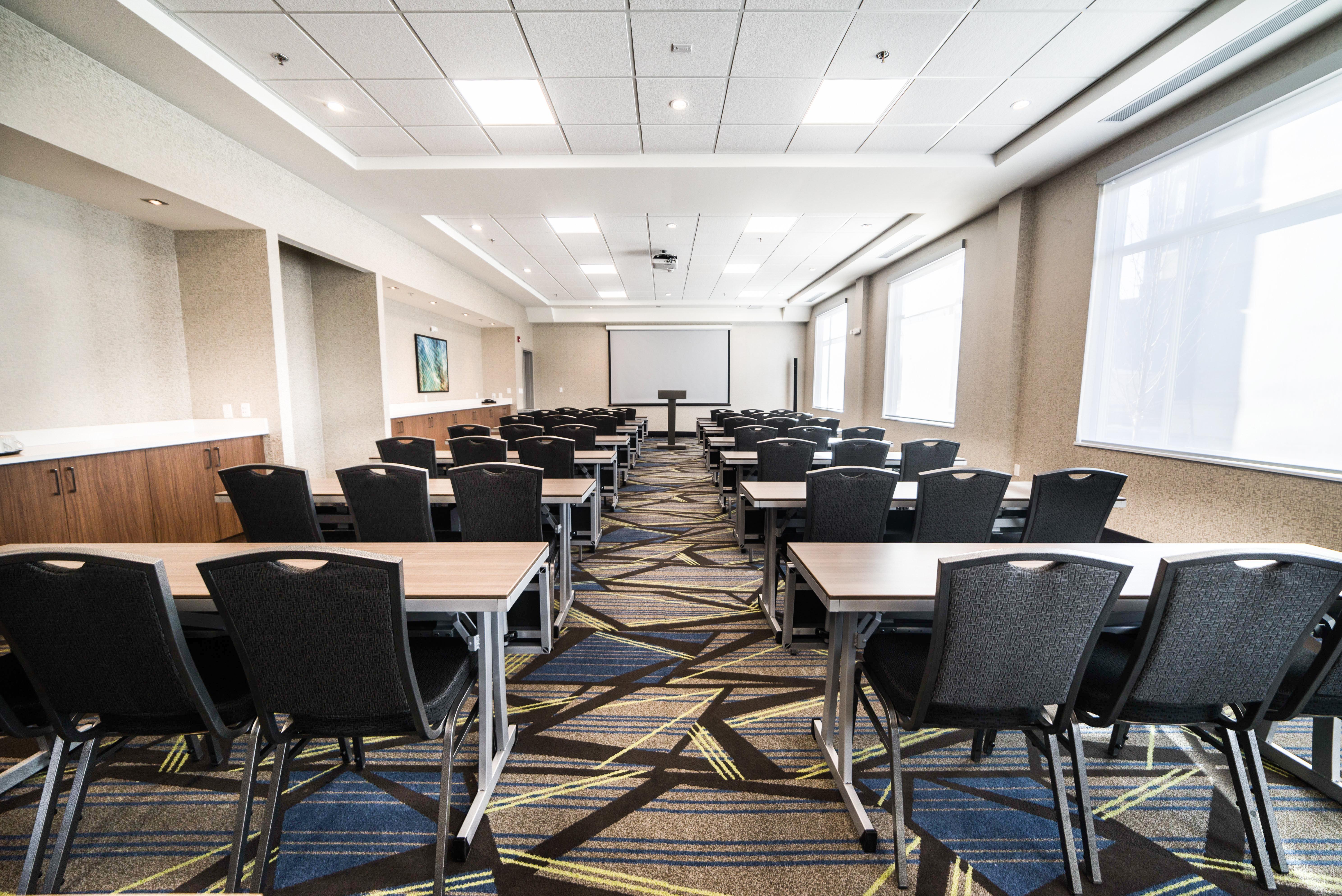 Candlewood Suites West Edmonton - Mall Area By Ihg Ngoại thất bức ảnh