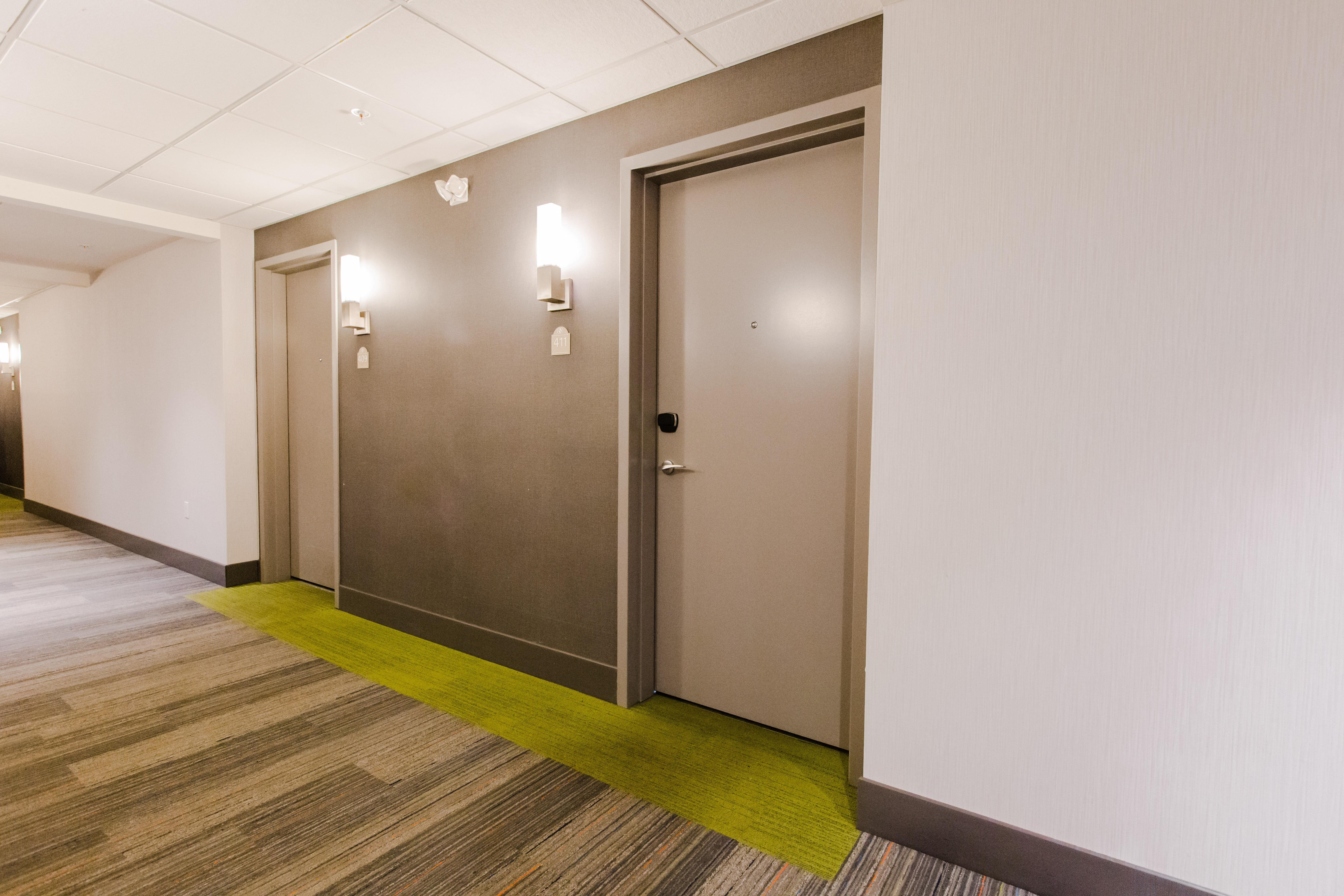 Candlewood Suites West Edmonton - Mall Area By Ihg Ngoại thất bức ảnh